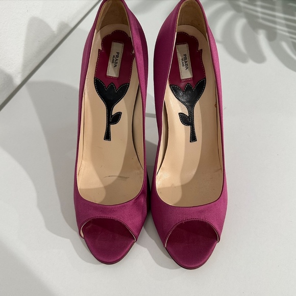 Prada S/S 2008 Fairy Collection Satin Peep-Toe Pumps Size 40 - Picture 4 of 9